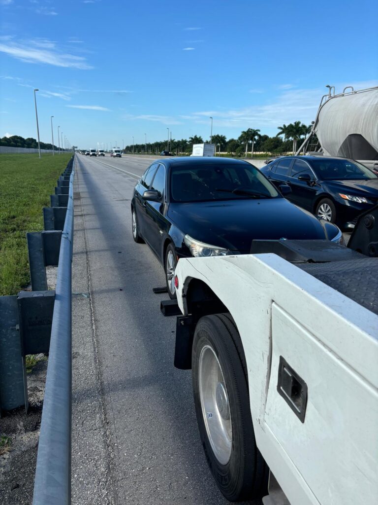 Towing and roadside service in Fort lauderdale florida